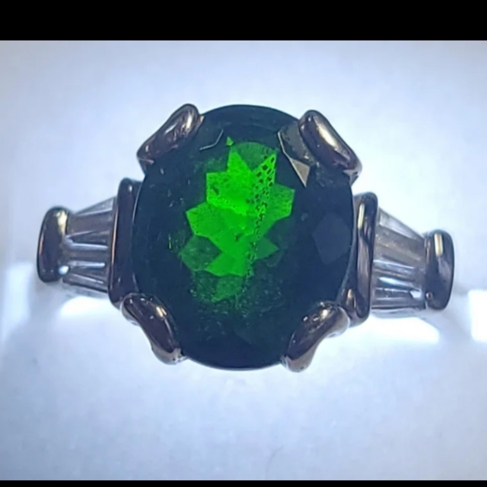 R260  10k Green Chrome and Diamond Ring